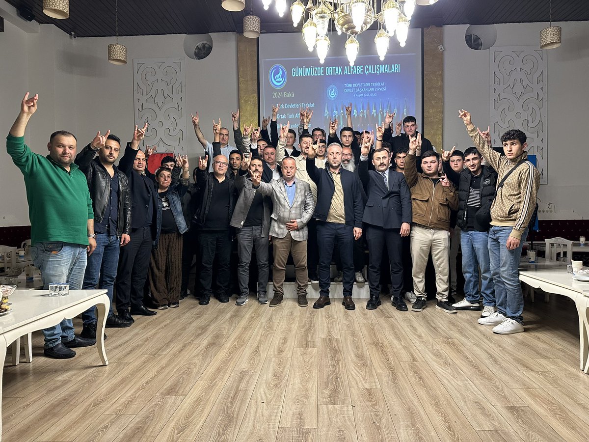 gokhanyasar55's tweet photo. 🇹🇷 Fikirde, İşte, Dilde Birlik 🇹🇷

Samsun Ülkü Ocakları Türk Dünyası Birimimizce düzenlenen “Bakü Türkoloji Kongresi’nin 100. Yılını Anma Programı”, İl Başkanımız Sayın Gökhan Yaşar’ın hitapları ve yoğun katılımla gerçekleştirilmiştir.

1926 Bakü Kongresi'nin asırlık etkilerinin ele alındığı programda; değerli sunumlarıyla bizleri bilgilendiren TÜRKAV Samsun Şube Başkanı Doç. Dr. Murat Emre Şahin’e, Avukat Nikbin Ata Abbaszade’ye ve konferansımıza yoğun ilgi gösteren tüm dava arkadaşlarımıza teşekkür ederiz.

Türk dünyasının birlik ülküsünü her daim diri tutmaya devam edeceğiz!

Ne mutlu Türk'üm diyene!
#SamsunÜlküOcakları #TürkDünyası #BaküTürkolojiKongresi #ÜlküOcakları

@ayyildirim1 @keejder