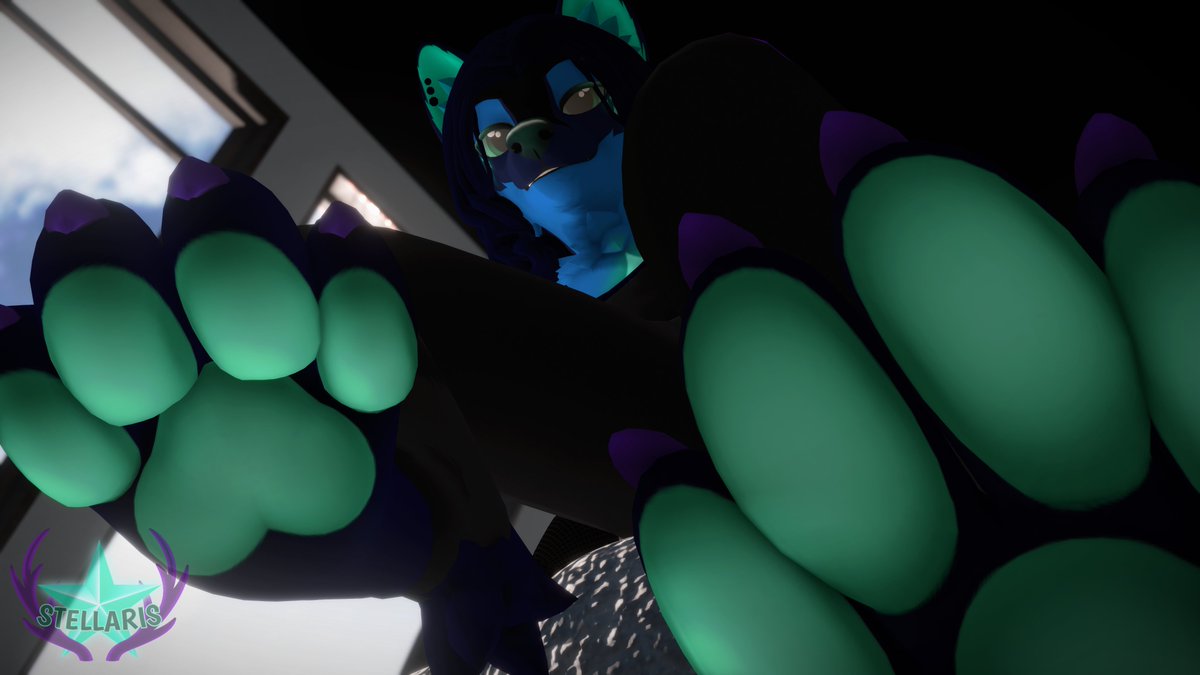 Stellaris_Derg's tweet photo. Not what you were expecting out of an emotional support puppy-?
You'll get used to it~ 💙
.
#MicroMay #Macrofurry #Macro #Furry #Paws #Steppies #Sizedifference #Sizetwitter #SizeVRChat #VRChat #Astrawolf https://t.co/Bup4OaJYGm