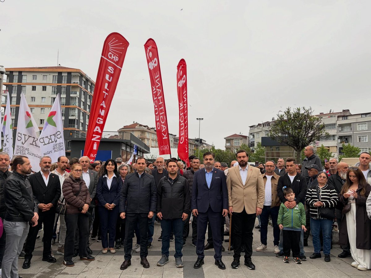 Chpkagithanee's tweet photo. CHP Halktır, Halkın Dediği Olur. 
Kağıthane, Sultangazi ve Eyüpsultan örgütlerimiz olarak; 39 İlçe Başkanlığımızla eş zamanlı basın açıklamamızı gerçekleştirdik. https://t.co/gkz9EaRUCe