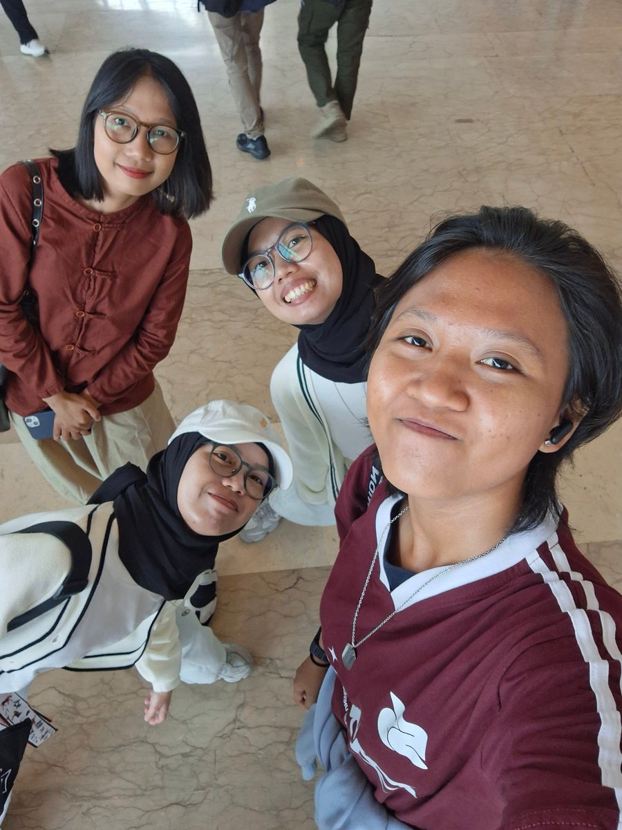 Cimit 🎆 tweet media