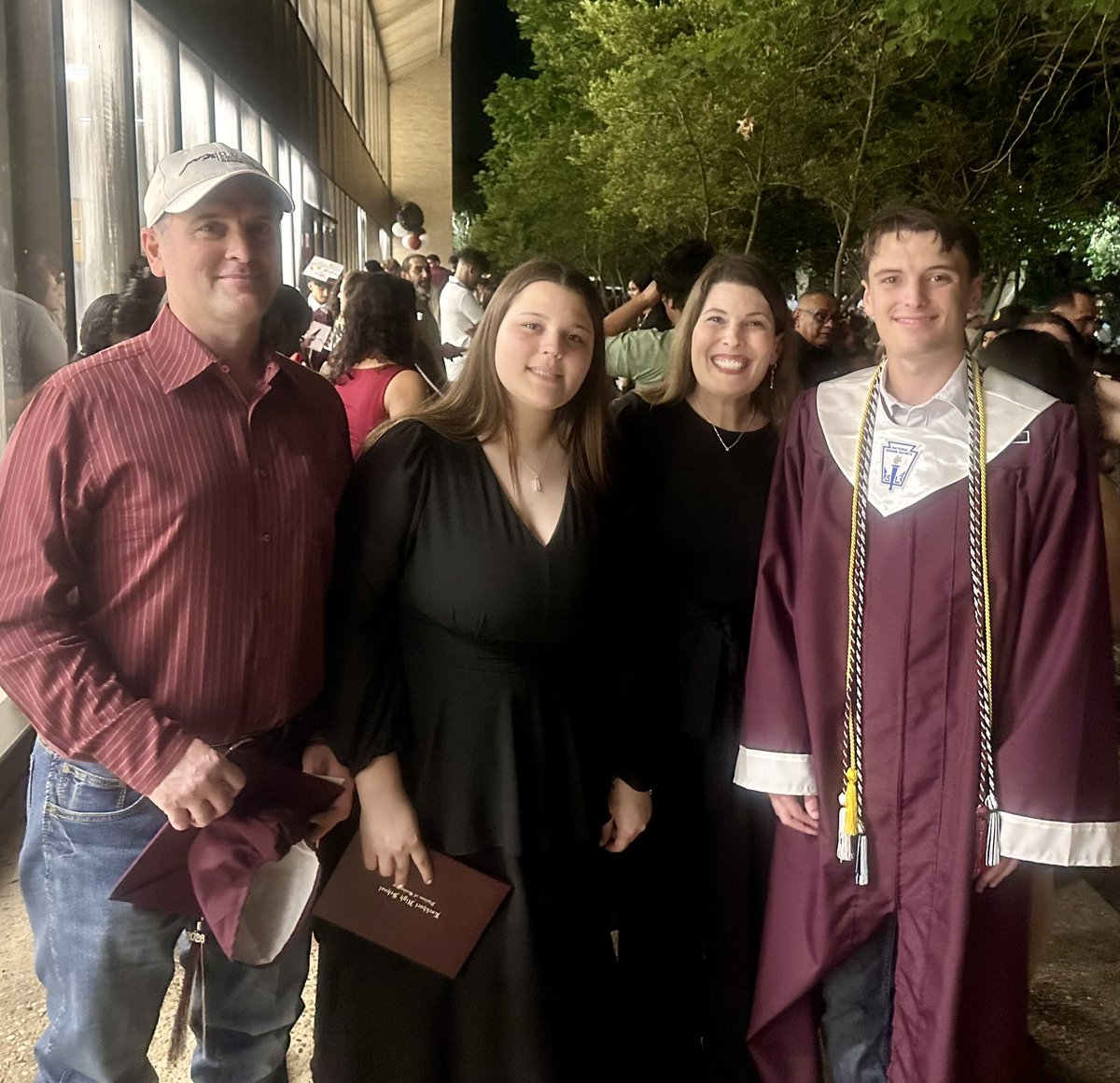 LauraBrast's tweet photo. So proud of you Hayden! LHS Class of 2026! 🦁🎓❤️🫶 @LockhartISD @LOCKHARTHS #LockedOnExcellence #LoveMyLISD https://t.co/xTgkUlikWc