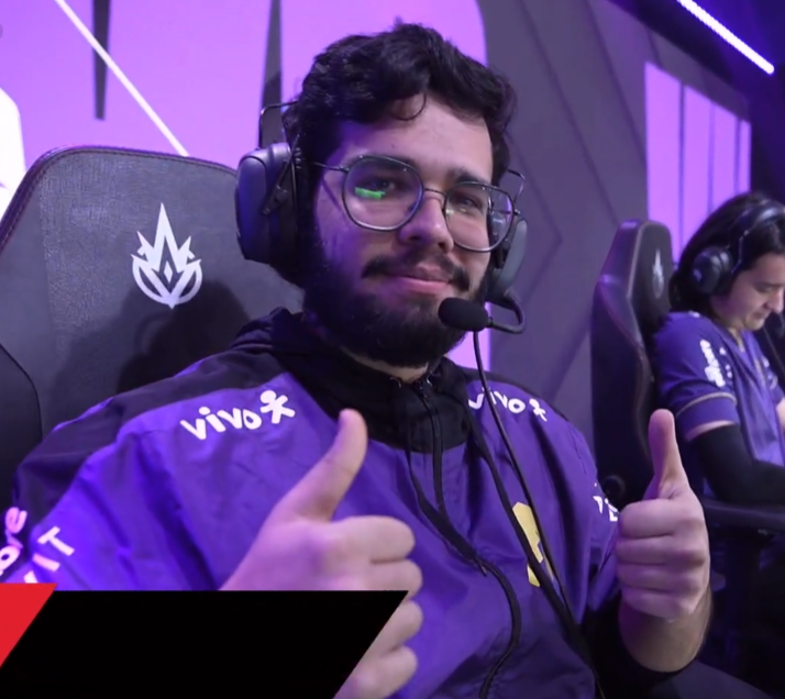 BaldClips's tweet photo. É O HOMI https://t.co/FN3vejIY1b