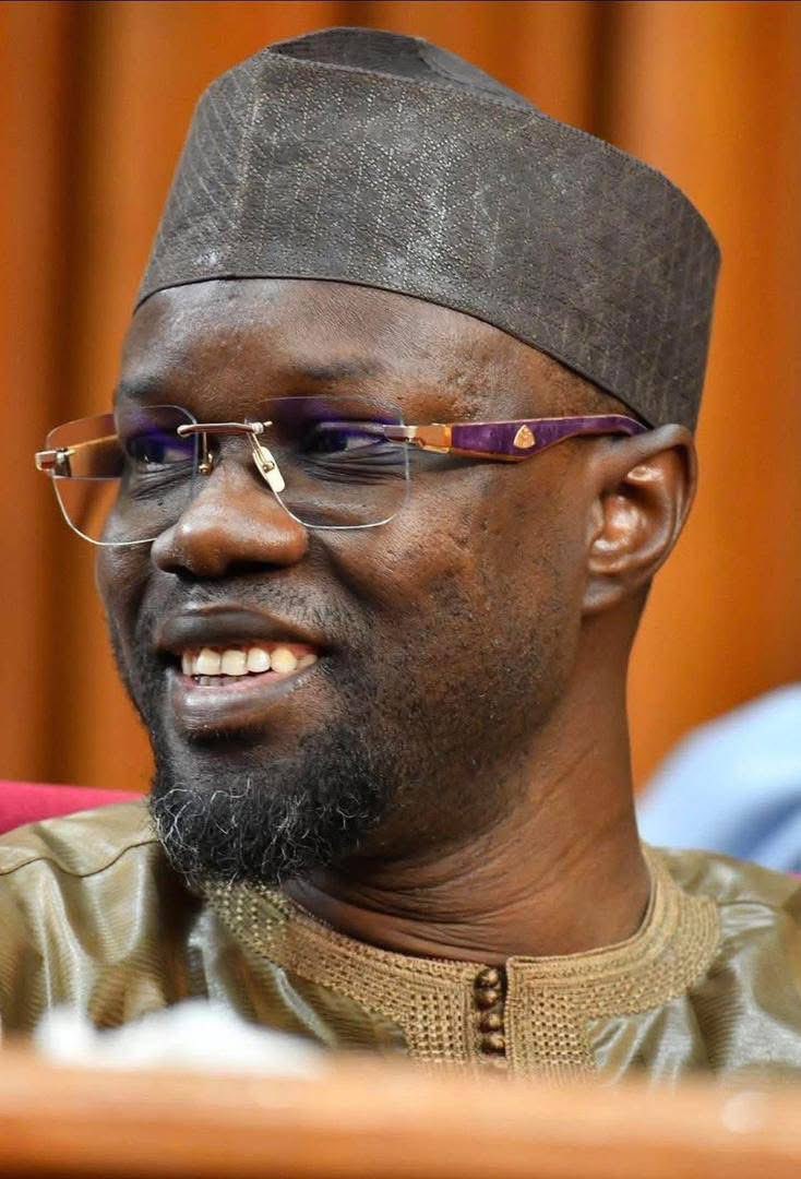 ABDUUUFAAAAL's tweet photo. @PR_Diomaye Le GUIDE DE LA RÉVOLUTION. https://t.co/765E421NNK