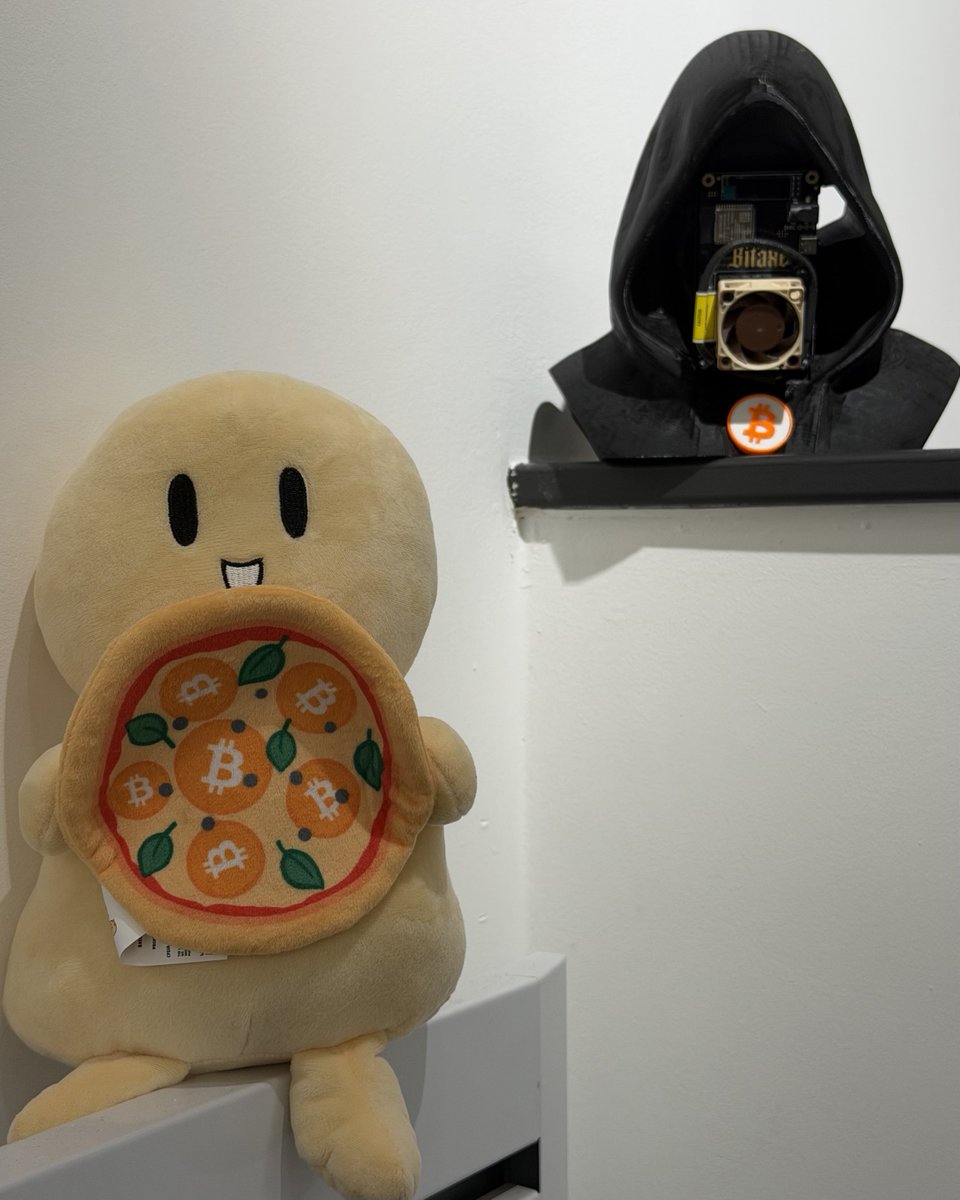 BIP_21_'s tweet photo. The @bitcoin_week_eu 2026 in Paris

With @bitcoinbazar21 in guest 🫡

#BitcoinPizzaDay https://t.co/iPHtJryEpI