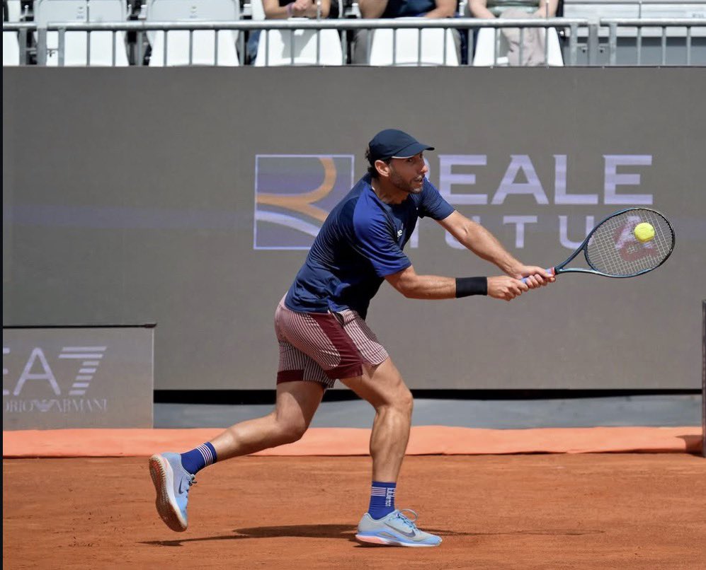 ivabianconero's tweet photo. Camino definido en París🛣️

Los doblistas mexicanos ya conocen a sus rivales de primera ronda en #RolandGarros 

Santiago González🇲🇽 y Máximo González🇦🇷 debutan contra Burruchaga/ Tirante

Miguel Reyes Varela🇲🇽 y Alejandro Tabilo🇨🇱 arrancan contra Cerundolo/Navone https://t.co/ohsi5DVka7