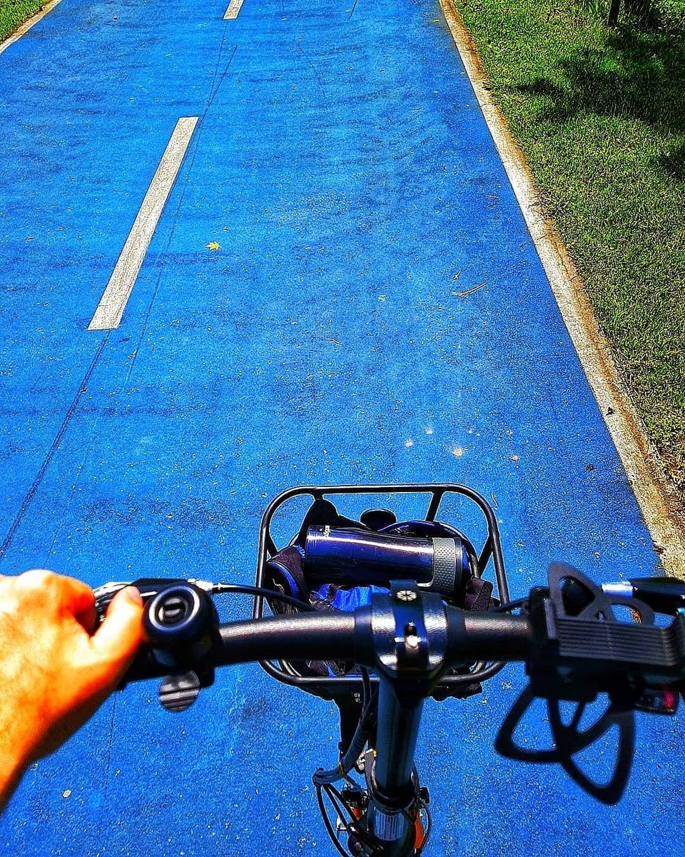 bonusbirkafa's tweet photo. “Koşu ruhu, bisiklet özgürlüğü.” 🏃‍♂️🚴‍♂️ https://t.co/1XAXgRgCMJ