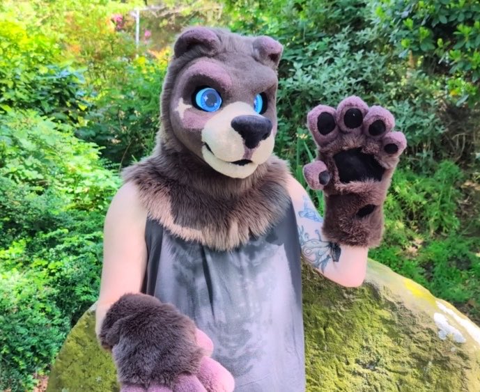 HoundmadeSuits tweet picture