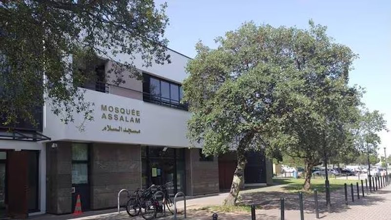 DoloresProst's tweet photo. Une rencontre des Frères musulmans interdite à Nantes 
le gouvernement se réveille-t-il face à l'islamisme ?
Le gouvernement français se réveille-t-il enfin 
@DoloresProst 

https://t.co/feNbBugBmV https://t.co/QefYExJfaT