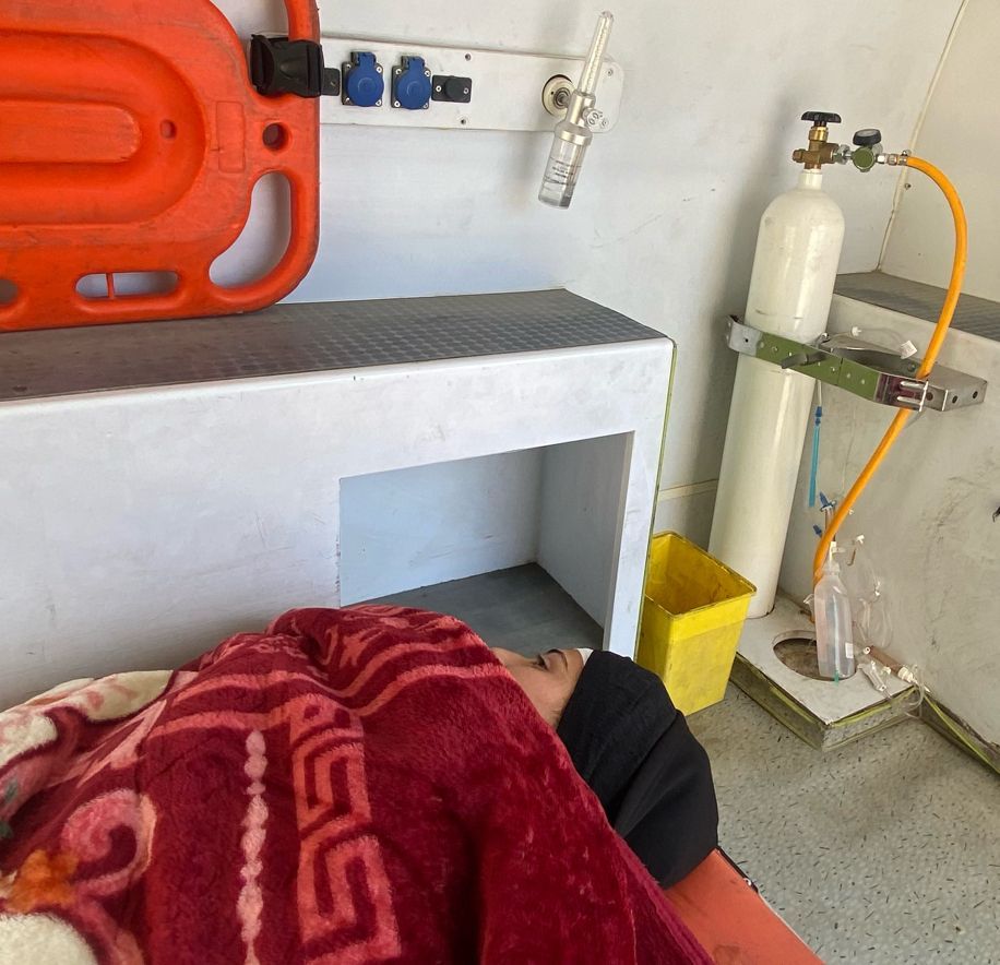 seeajw's tweet photo. Retaj survived the bullet… now she needs help surviving the aftermath.
Shrapnel is still inside her head, and her treatment journey is far from over😓
Please continue sharing and supporting her recovery

GFm: https://t.co/EhsQDlVQZe https://t.co/jGtzOaOafz
