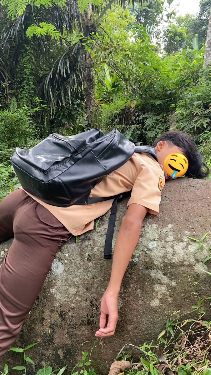 FireeeFree73598's tweet photo. Posisinya sudah pas 💦 https://t.co/Z3nSM7kyhm