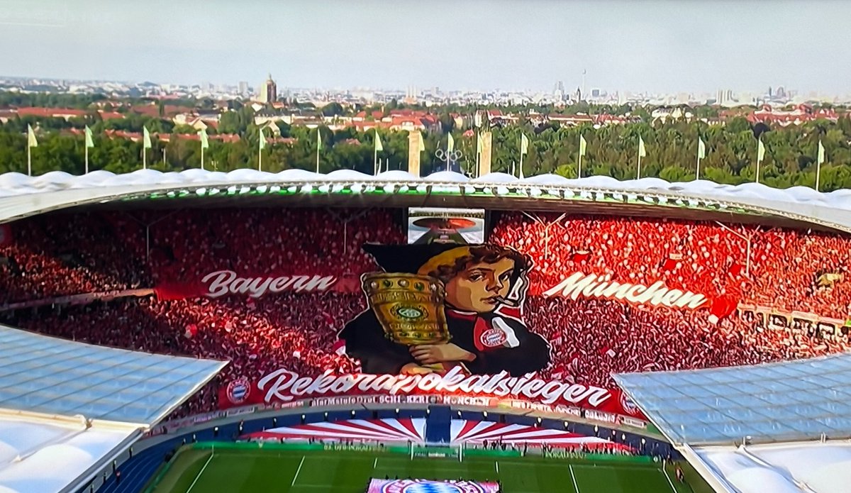 NYCB85's tweet photo. 🏆 @FCBayern München vs. @VfB Stuttgart #DFBPokal at @Oly_Berlin https://t.co/2NlibU3Zm5