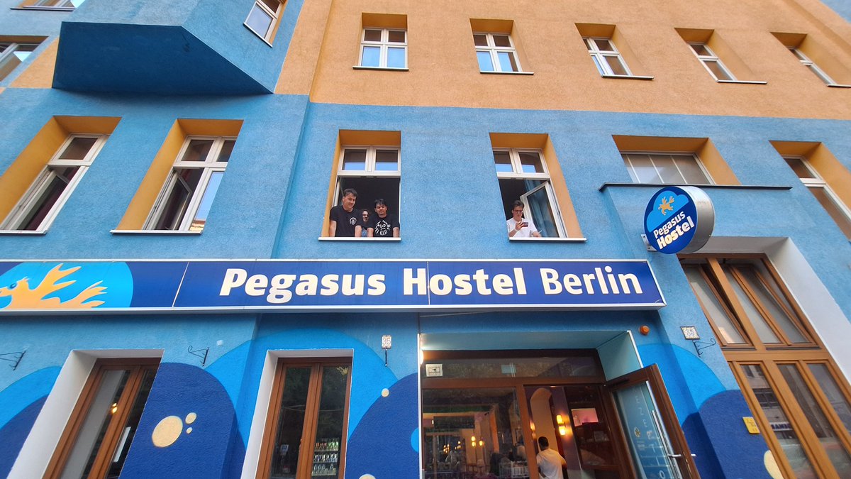 gabor_szeles's tweet photo. Megérkeztünk Berlinbe. #akgnemet2026 https://t.co/lwHVA2dKfF