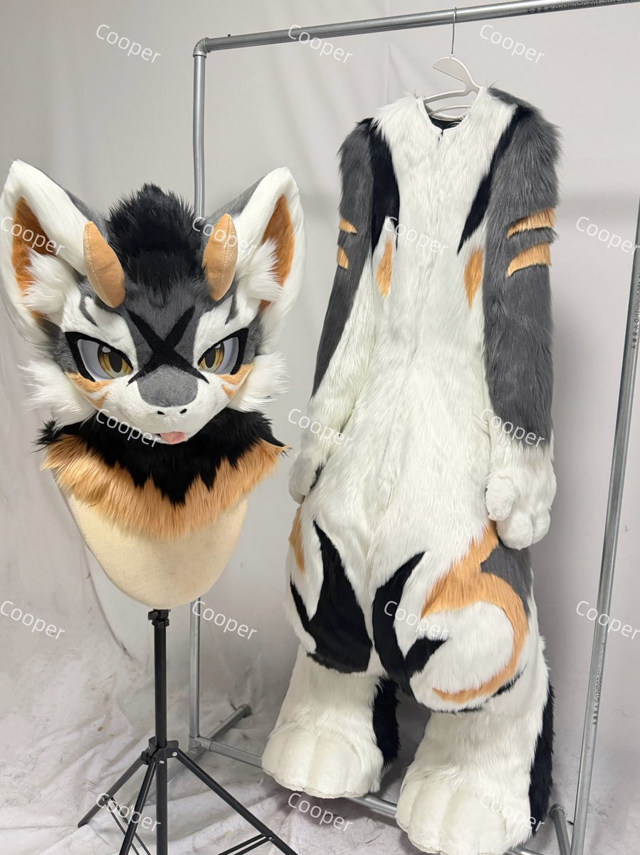 DuDusweet999's tweet photo. Another set of characters has been adopted and is ready to be shipped to the host‘s house.✈️📦#fursuit #fursuitmaker #fursuitcommission #fursuits #fursuite https://t.co/q5l5Ao2ERr
