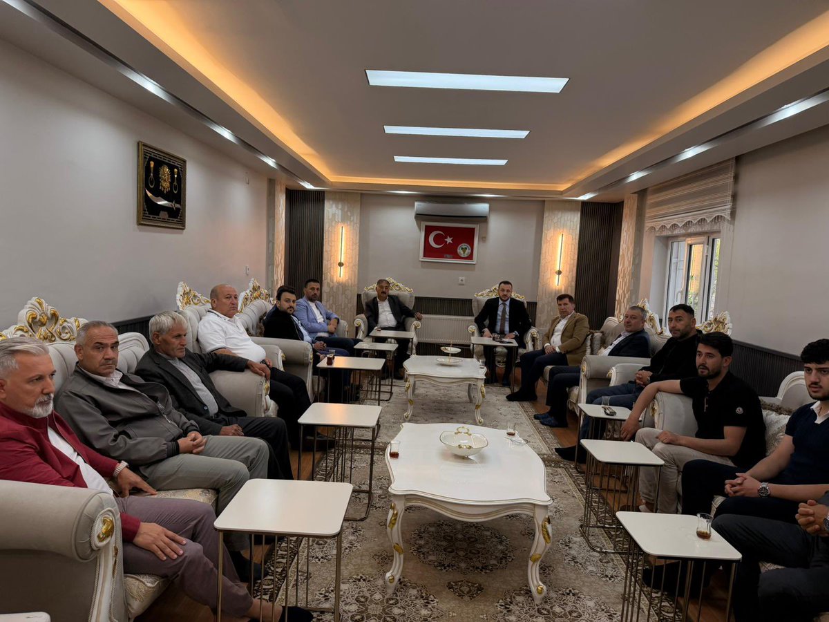 AvCanerOzturan's tweet photo. 📍 Atabağı

Atabağı Belediye Başkanımız Sn. Tayyar Lale’yi; Baykan İlçe Başkanımız Sn. Cahit Gümüş, Atabağı Belde Başkanımız Sn. Fikret Lale ve Gençlik Kolları Başkanımız Sn. Murat Gül ile birlikte ziyaret ederek AK Belediyeciliğimizin çalışmalarına ilişkin istişarelerde bulunduk.

Nazik misafirperverlikleri için kendilerine teşekkür ediyorum.

@Akparti 
@RTErdogan 

#TürkiyeYüzyılı