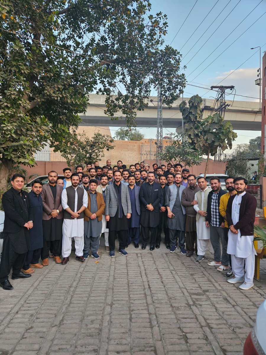 doctorshoaib688's tweet photo. YDA KPK demands 50% payraise in  Doctors salary.
#PayRaiseForDoctors https://t.co/2jfmyLl1CG