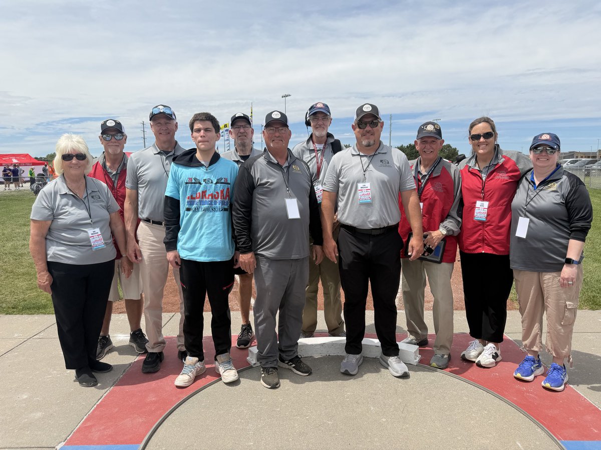 PrepRunningNerd's tweet photo. Best darn collection of shot put officials in the biz.  A fun four days comes to an end. https://t.co/gTcVfJMOcS