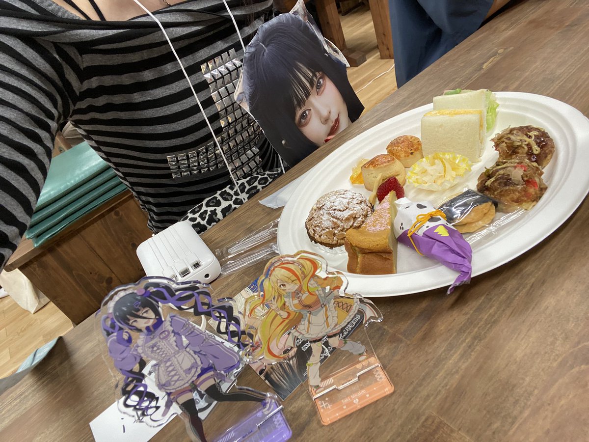 mo_emo_ekyun's tweet photo. 想いが溢れすぎていて文字数足りないのでALTを使うなどしますね。
#クエ茶会 https://t.co/G0KgO15tgx