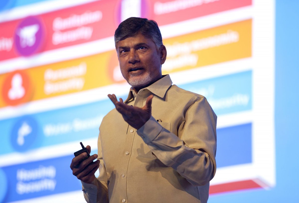 UttarandhraNow's tweet photo. 🚨
సంపద సృష్టి ఒక మిధ్య!
ప్రస్తుత ఆర్థిక సంవత్సరం తొలి నెలలో
➡️కూటమి ప్రభుత్వం చేసిన అప్పులు రూ.10,901.21 కోట్లు
➡️ప్రభుత్వానికి వచ్చిన రాబడి రూ.12,510 కోట్లు
➡️చేసిన ఖర్చు రూ.23,321.38 కోట్లు
కాగ్ నివేదికలో వెల్లడి..!
#APLoans #ChandrababuNaidu https://t.co/F3iftOcmOy