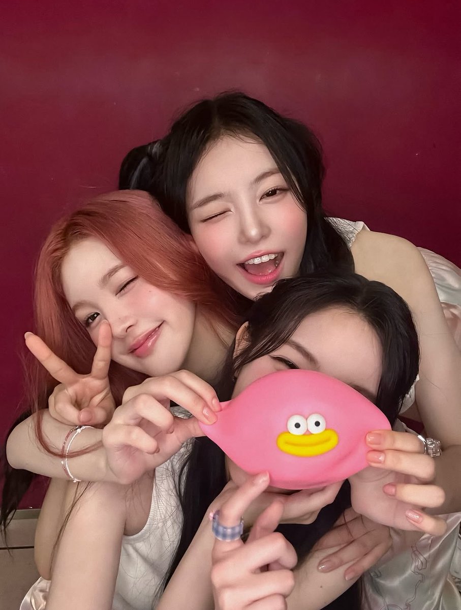 에이안 아카이브 tweet media