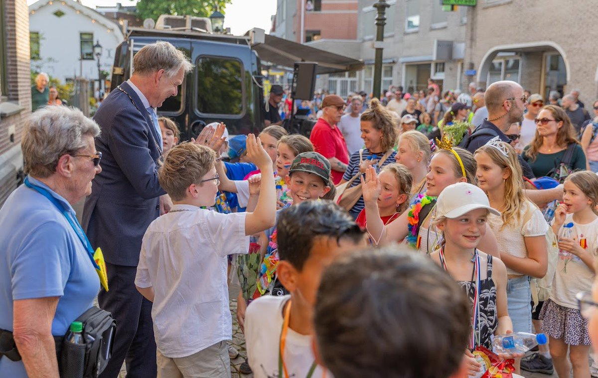 Burgemeester Röell tweet media