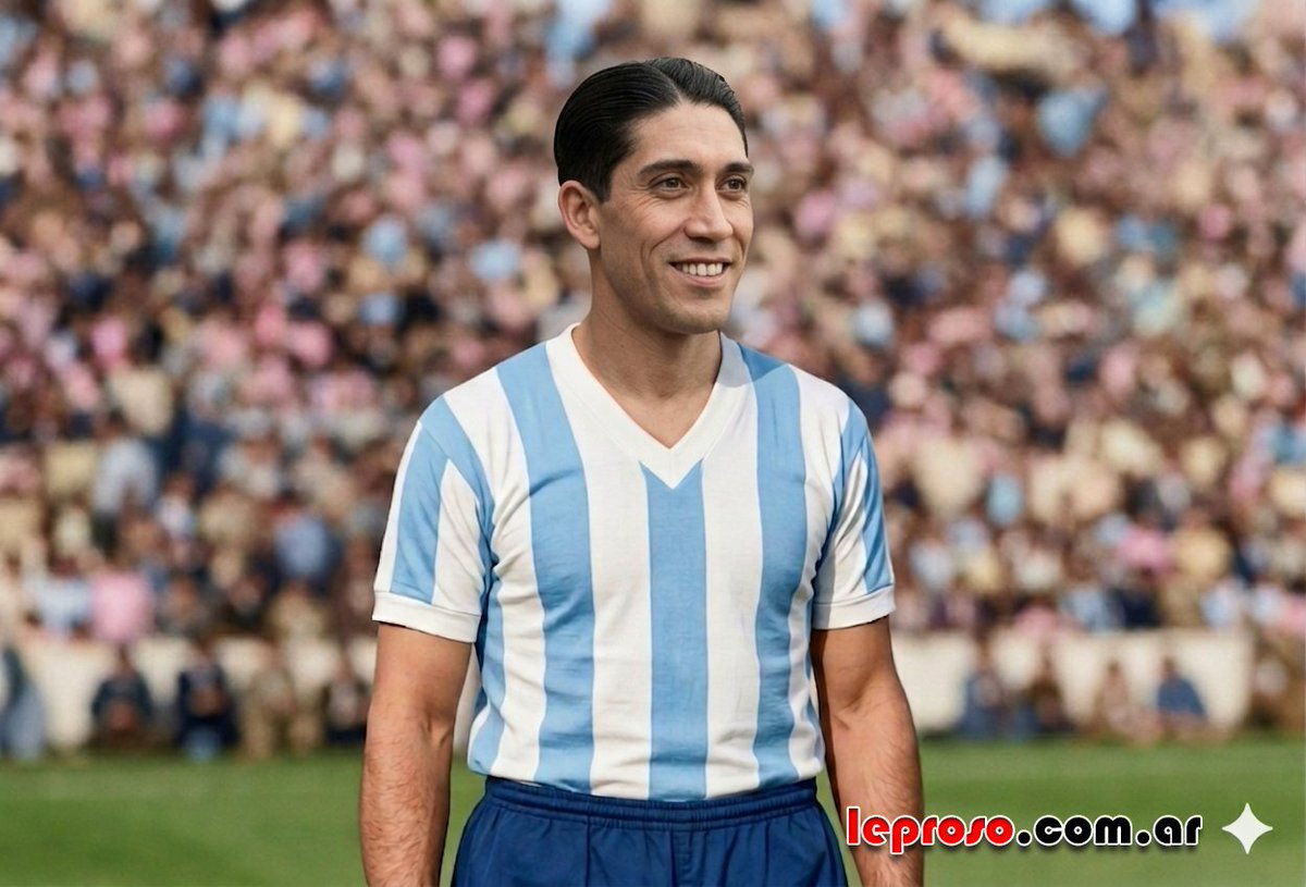 LeprosoAr's tweet photo. EN EL AÑO DEL MUNDIAL 2026
Vamos a repasar los leprosos de selección

COPA CHEVALLIER BOUTELL 🇵🇾🇦🇷
1939 
🗓️13/08/1939
🇵🇾0-1🇦🇷 ⚽️José Fabrini

⚽️JOSE FABRINI - Delantero
25/06/1916 - 16/10/1990
🔴⚫️ 1934-1939

José Próspero Fabrini formó parte del equipo que disputo el primer partido de Newell's  por campeonatos de AFA en 1939.
Y es hasta la fecha el máximo goleador en un partido de AFA con 5 goles anotados en el 7-1 ante Gimnasia de La Plata por la fecha 13.

Para mayor información del hábil delantero les sugiero esta nota de @cunadeases 👇
https://t.co/ER0yUZzS4i