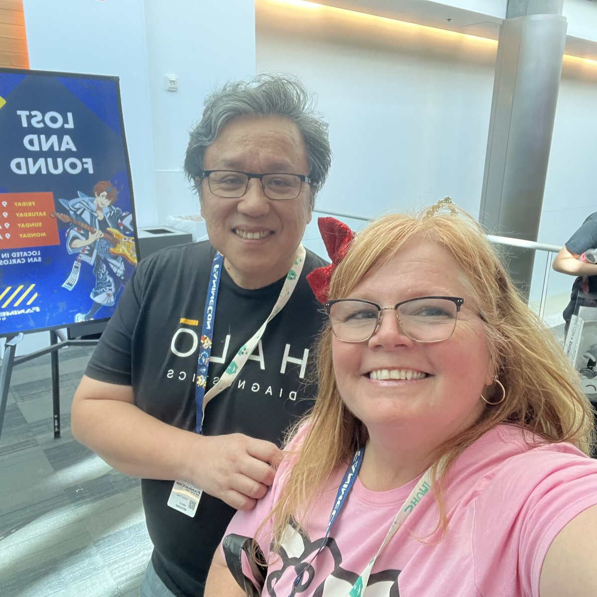 dtsiao's tweet photo. Running into some of my favorite people 💕@FanimeCon @KiharaHirokatsu @VampyBitme https://t.co/1qmjV74P9l