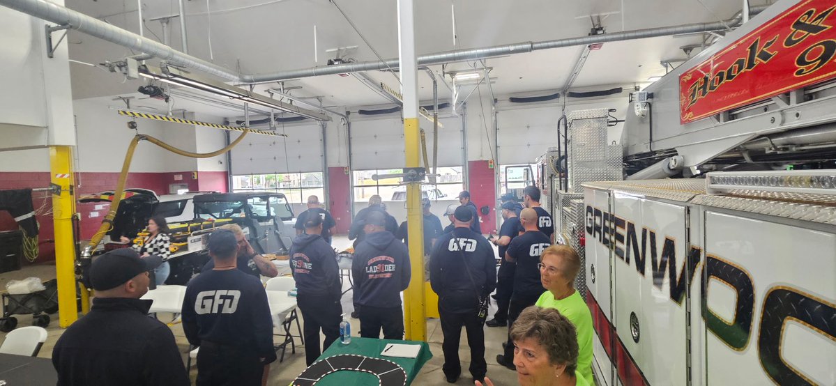 IndianaAtt's tweet photo. Carbs &amp; Carbonation for our Firefighters and EMS!  Indy in May! Racing - Memorial Day - Pioneers. #pioneers #ATTImpact #LifeAtATT https://t.co/zEKnQaHsuo