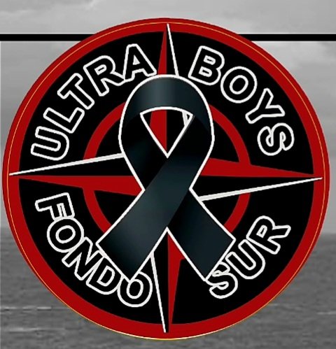 ULTRASGIJON's tweet photo. Hoy, uno de los nuestros, de los de siempre, de los de verdad, está sufriendo.
Y aquí, cuando uno de los nuestros sufre, su grupo lo hace con él.

Un abrazo desde tu Fondo Sur, Borja.
Tienes a tu otra familia aquí contigo para lo que necesites. https://t.co/gP8xpfsGHw