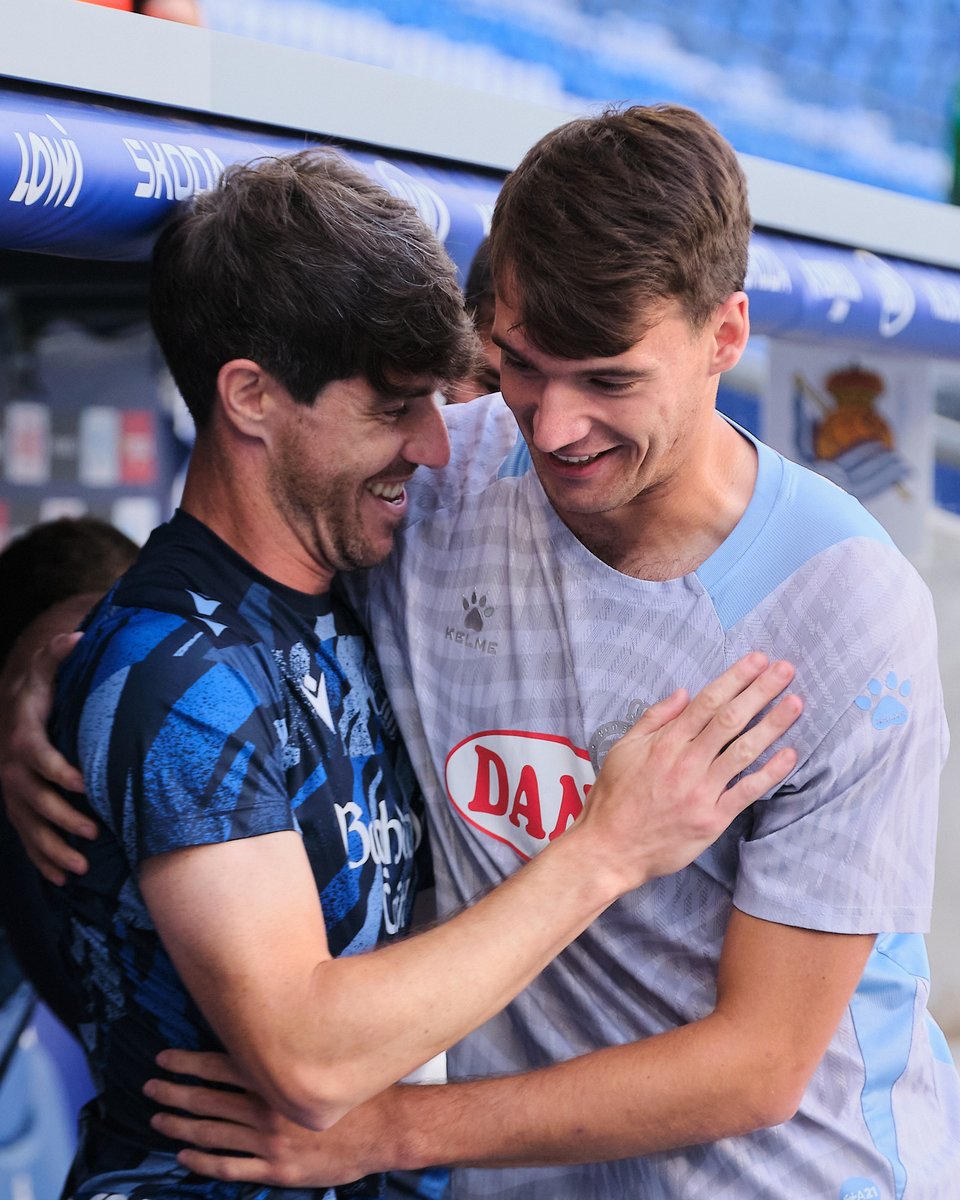 RealSociedad's tweet photo. 🤗 ¡Nos alegramos mucho de verte, Urko! https://t.co/sljEzxszZn