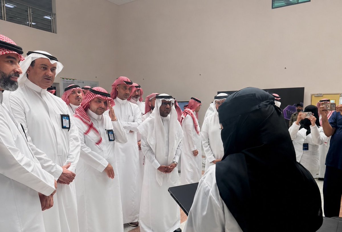 Re99i1's tweet photo. بكل فخر تشرفت بكوني قائدة للتحدث 
في ملتقى المعلوماتية الصحية
ومتحدثة في ركن الذكاء الاصطناعي وتحليل البيانات لفت الركن انتباه الكثير من الزوار
لما يحمله من مفاهيم حديثة أظهرت دور التقنية والبيانات التي تَحدث فرقا حقيقيًا في مستقبل الرعاية الطبية وصناعة القرار الصحي .

أُسدل ستار هذا اليوم الجميل، تاركا خلفه أثرًا وفخرًا ونجاحًا يستحق الإشادة...
@m55n50 شكرًا لك بحجم السماء على 
قيادتك العظيمة🤍
شكرًا للمنظمين ولكل من ساهم في نجاحه، فقد كانت الجهود واضحة، والأثر ملموسًا، والتميز حاضرًا في كل تفصيل.

#المعلوماتية_الصحية
#الصحة_بلغة_البيانات
#يوم_المعلوماتية_الصحية 

十