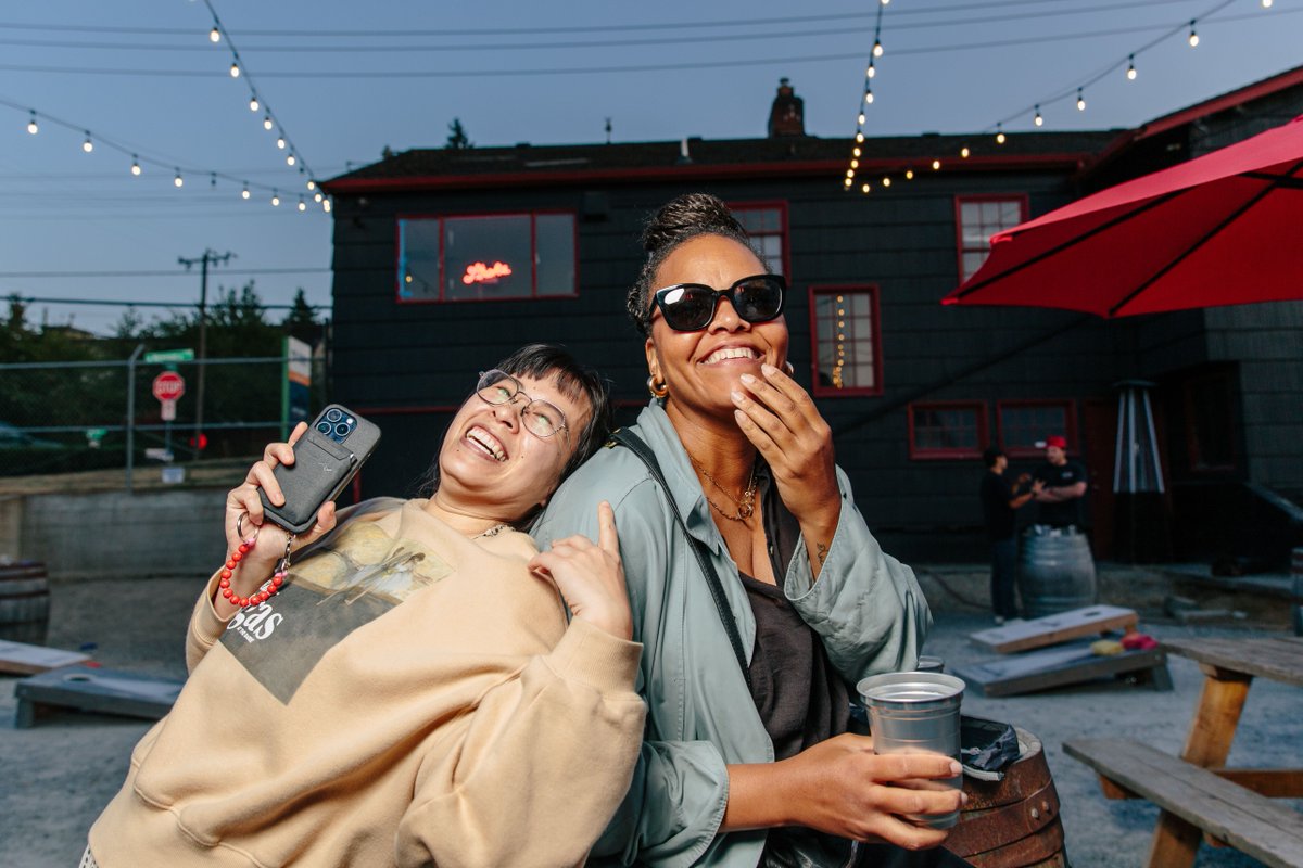 Image_Journal's tweet photo. The Glen isn't just about immersive craft classes—there's so much more in store for your week in sunny San Diego! 

Enjoy our robust lineup of afternoon and evening programming options.

Check out the Glen San Diego schedule here: https://t.co/Wk9wAbZpas https://t.co/QTpJUsdxsW