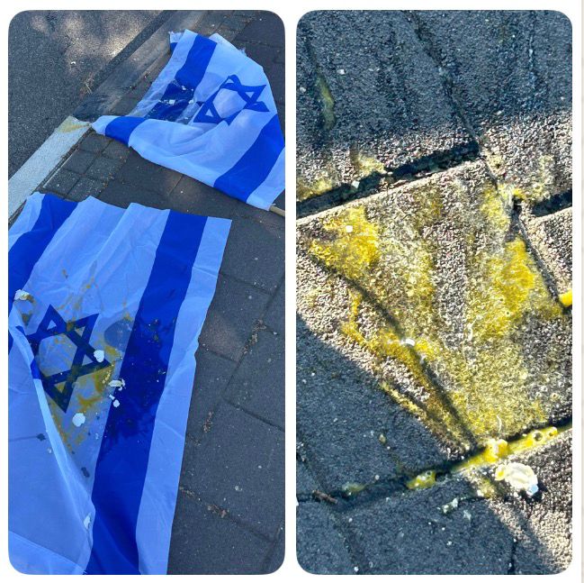 elisulam's tweet photo. *ערב מאד מאד קשה, מסוכן ועצוב על גשר אליקים היום* 😢 

חבורת נערים הגיעה, מכוונת אלימות מהרגע הראשון. 

מפגיני הגשר ניסו להציע להם כיבוד ודגלי ישראל, ובתגובה הם העיפו את הדגלים וזרקו עליהם ביצים.

בהתחלה המשטרה עוד נכחה, אבל ברגע שהלכה, הגיעו עוד ועוד ועוד נערים איימו לתלוש את השלטים ואף הצליחו. 

*נבקש מכולכם - אסור לנו להכנע לאלימות* 

*סמנו לעצמכם ביומנים להגיע בשבת הבאה, 30.5, לגשר אליקים. ההיסטוריה מלמדת איתנו שאסור להכנע לאלימות*. 

במקום בו ניכנע אפילו נקודתית לאלימות, היא תתרחב למקומות נוספים.
🇮🇱🇮🇱🇮🇱🇮🇱
הצטרפו לקבוצת *מנצחים בבחירות- מחאת הצפון*: https://t.co/UOMkNrvLsr