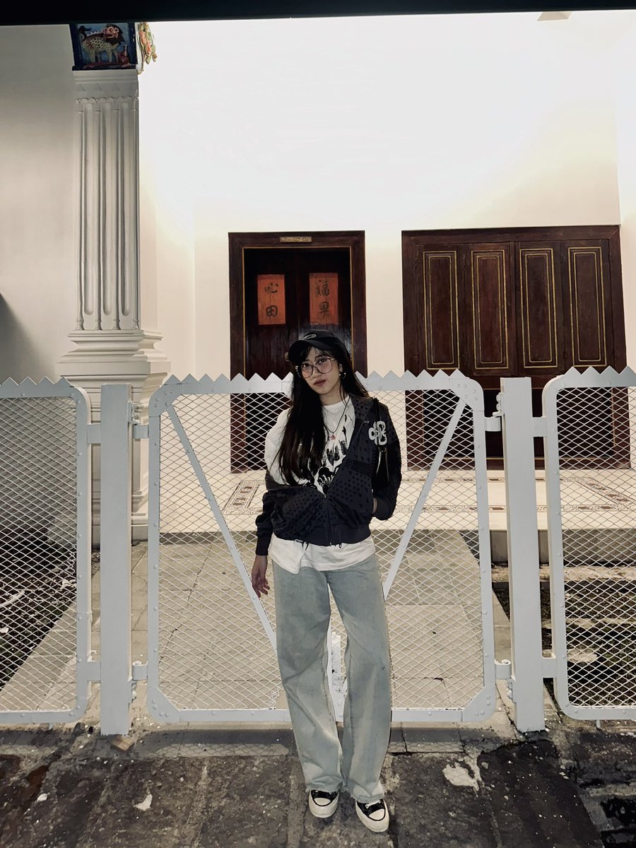nisrina tweet media