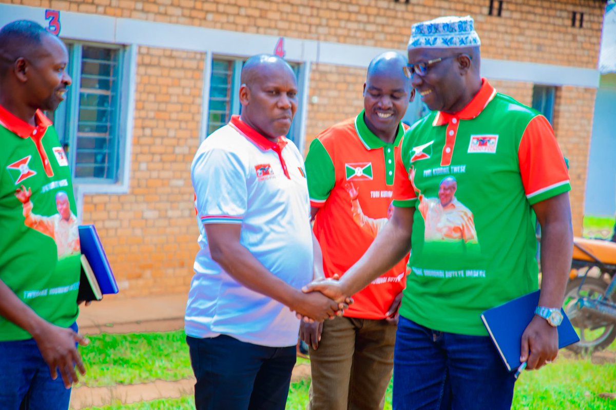 CnddFddBuhumuza's tweet photo. #Buhumuza
Igikorwa c'umwihero ku ndongozi z'umugambwe n'izo intwaro ku rwego rwa komine gushika muri zone cabandanirije mu komine #Gisagara kuri uyu wa 21/5/2026.Uwo mwiherero ufise intumbero yo kurabira hamwe utubazo turi mu bagumyanga twotuma umugambwe utotorwa ku majwi 100% https://t.co/Yxh8ruz2Ku