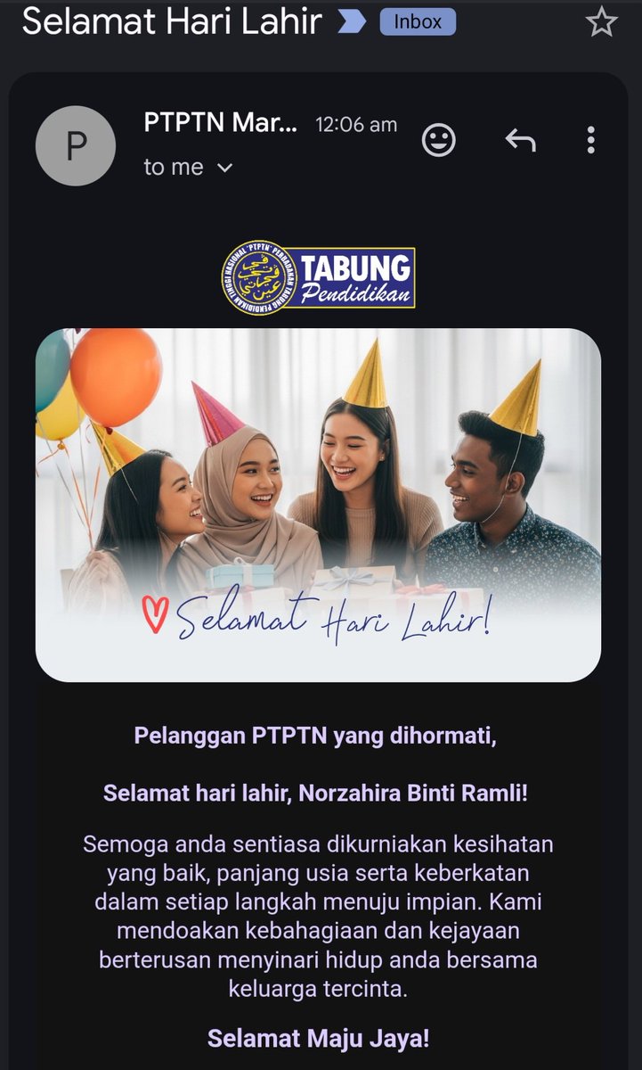 eira_ali's tweet photo. Antara yang terawal wish birthday. 🤣
Terima kasih PTPTN.

Ikhlas,
Si masih gigih membayar pinjaman. 😆 https://t.co/sD2XjO3lJT