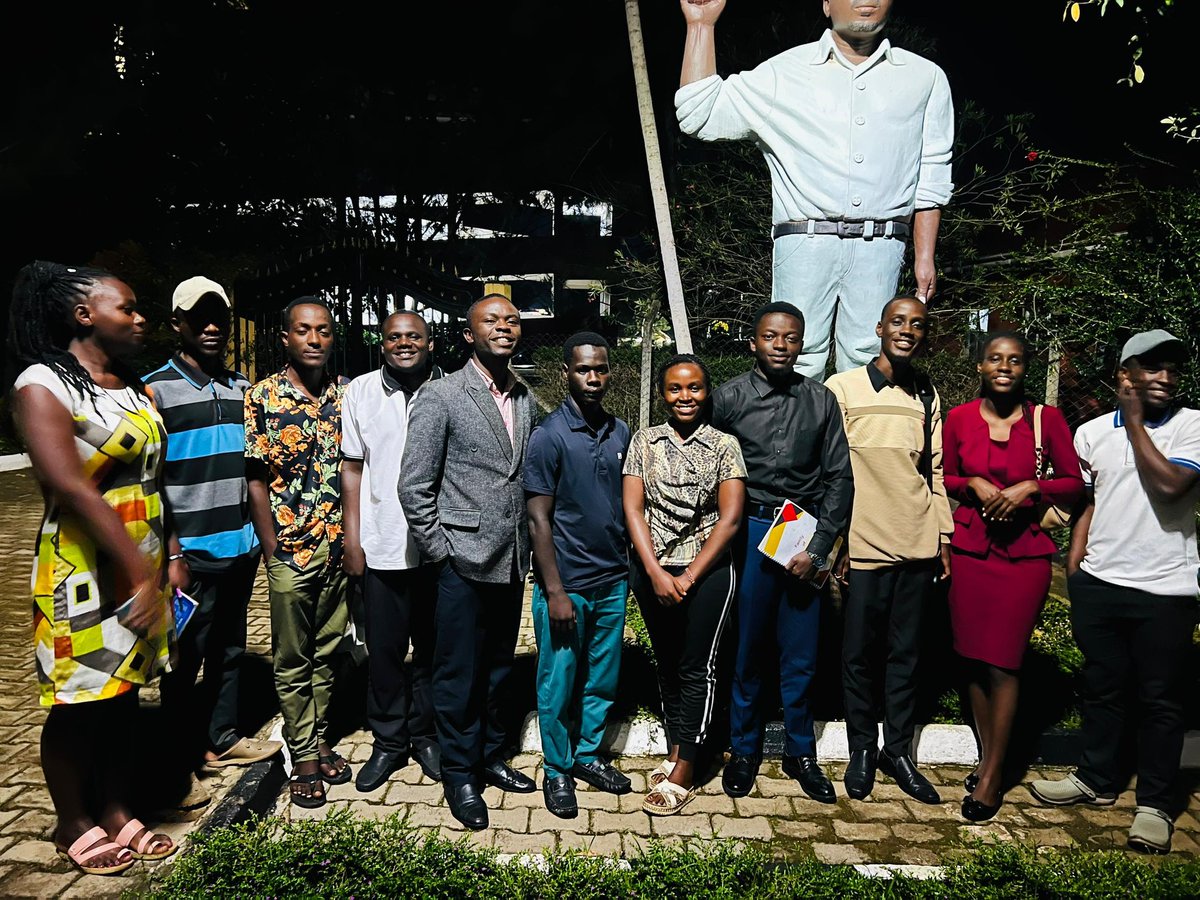 BrytGbl's tweet photo. Yesterday, the FMU AYLF Chapter held yet another impactful Small Group Meeting under the theme "Nurturing Long-Term Relationships.".
Our appreciation to CDE Guma Brian for the excellent facilitation and for sharing wisdom .
Thank you to everyone who attended and contributed . https://t.co/gbhIVjHDIW
