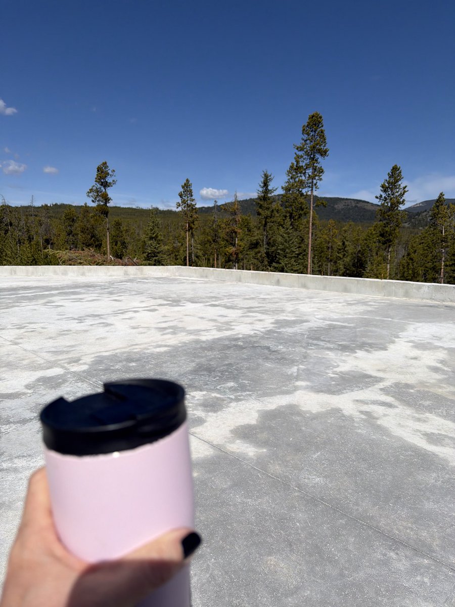 TJAF14's tweet photo. Good morning beautiful world🩵💚💜 enjoying our home to be in Montana, with the amazing mountains, magical Milky Way, stars, and a little friend who thought it was a good idea to make a hole in our new barn - Mr. Woodpecker 🤨 #equine-therapy #mentalhealth #suicideawareness https://t.co/MFEMoirfbv