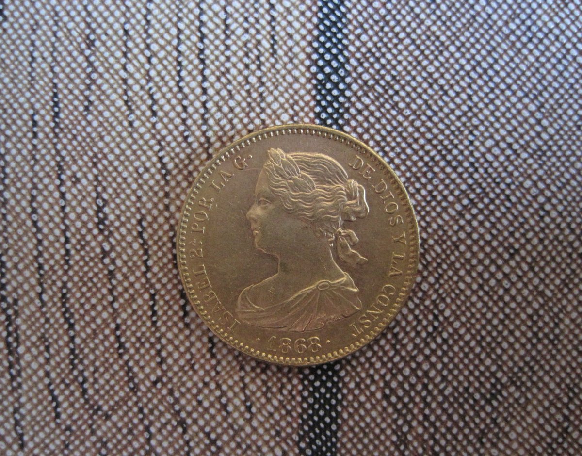dracma76's tweet photo. Moneda de 10 escudos acuñados durante el último reinado de Isabel II, ya que en septiembre triunfó la revolución denominada "la Gloriosa" mandando al exilio a toda la familia real.
#numismatics #monedas #Coins #numismatica https://t.co/0axeZUI6W9