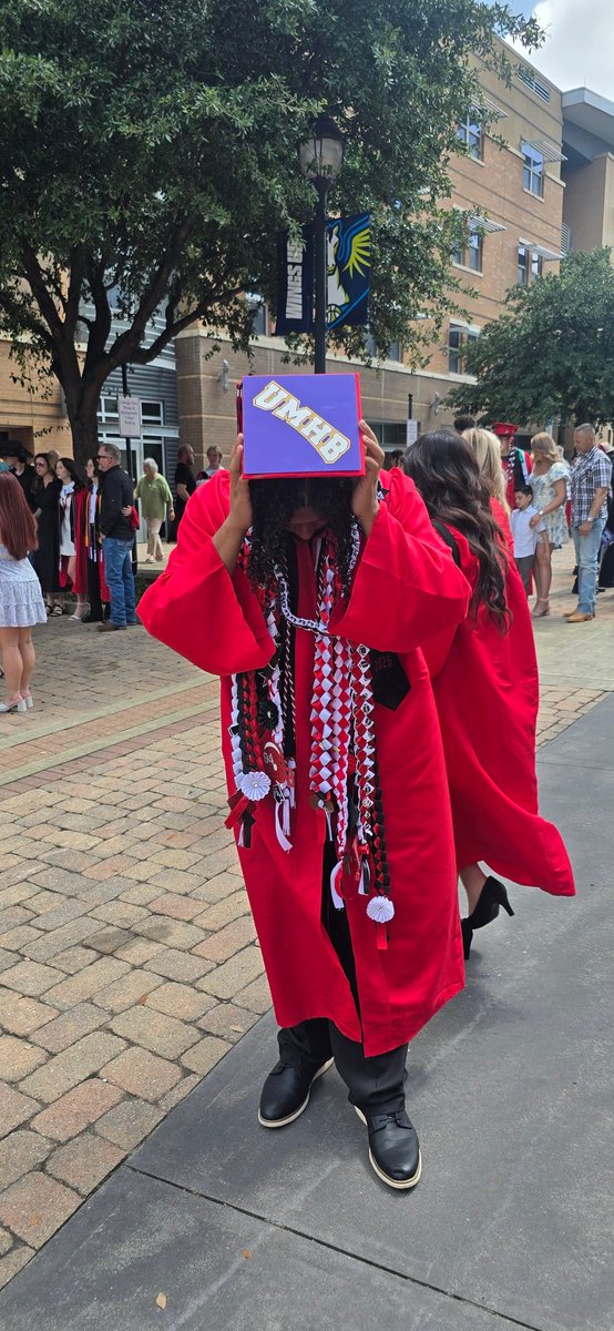 JioNThomas23's tweet photo. Good-bye high school, Hello College. 🎓🟣⚔️🟡@UMHB @UMHBadmissions @CruFootball
#ArmourUp #gocru #Classof2026 #FutureCrusader https://t.co/sFM01G7ZhU