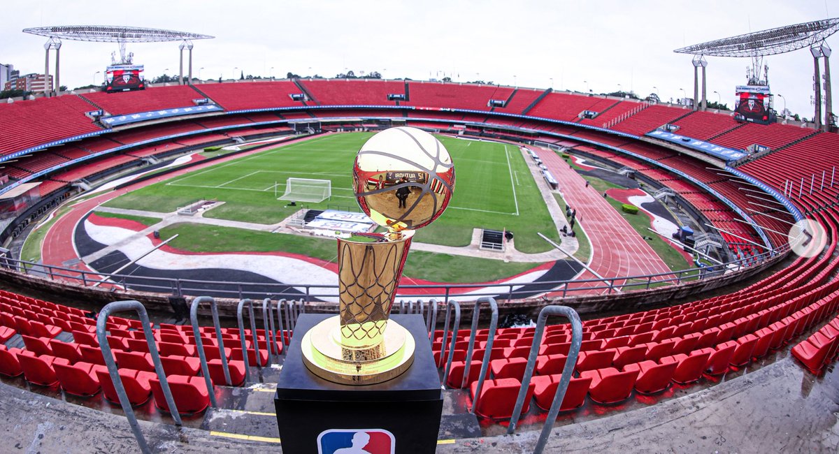 spfc's tweet photo. Um troféu que a gestão Massis vai ver passar pelo Morumbi https://t.co/uhx4HMlQTB