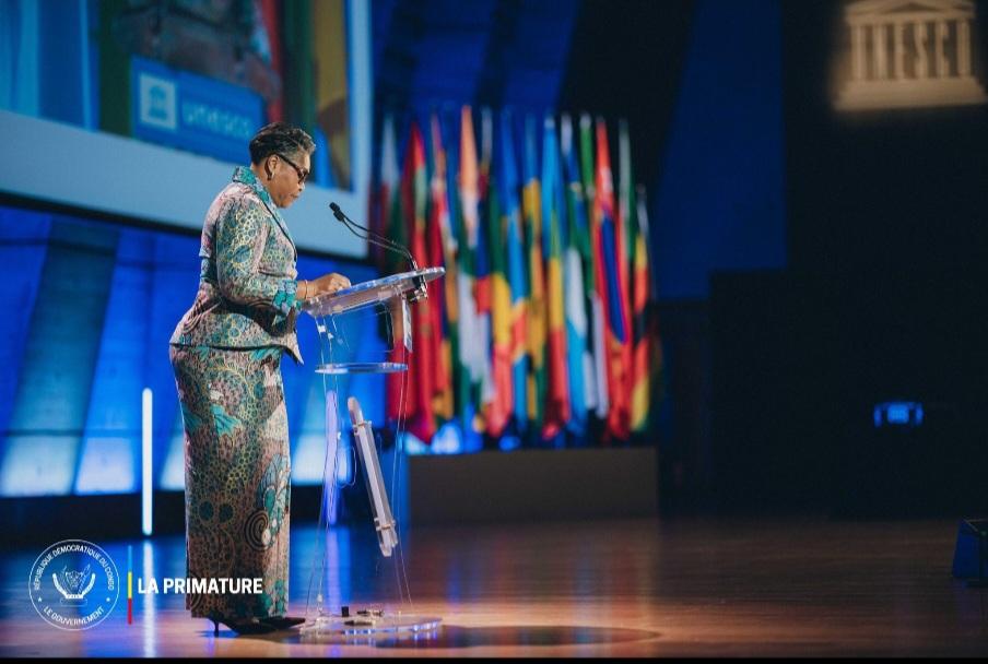 murcol2014's tweet photo. La culture congolaise a rayonnee sur la scène internationale lors de la semaine africaine https://t.co/t6c6GMYgn5 cheffe du Gouvernement a porté sa voix pour la transformation de nos richesses en solutions concrètes pour nos populations. https://t.co/vJRJATYwrp