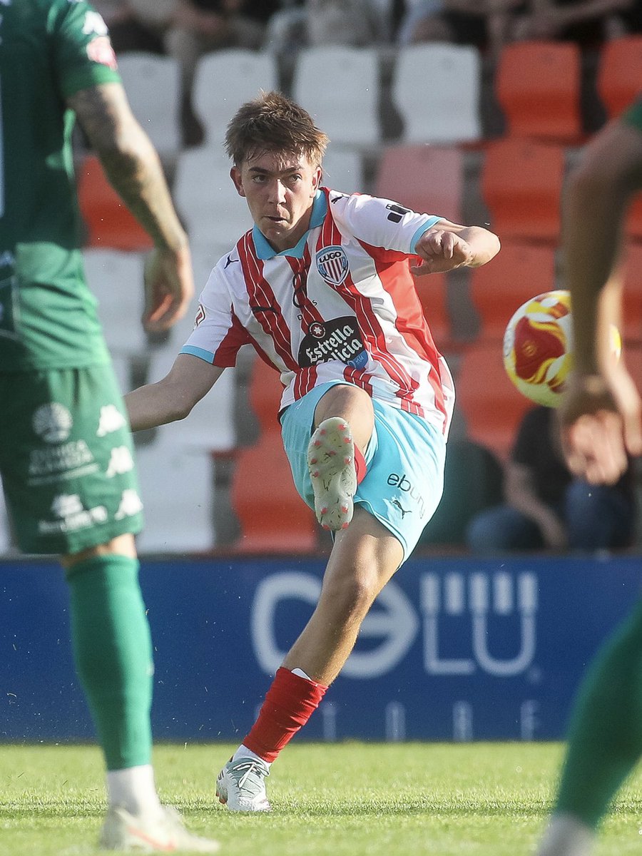 CDeportivoLugo's tweet photo. Debut de @mateoomg_ co primeiro equipo✨⚽️

#CanteiraAlbivermella
#ForzaLugo https://t.co/bGZMv7DDRw