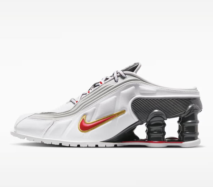 SNKR_TWITR tweet media