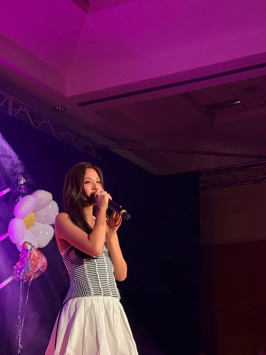 GMMTV's tweet photo. #JIBDreamFanmeet6_5
#EmiBonnie1stFMinEurope
#EmiBonnie #GMMTV https://t.co/TTIjiwrjmq