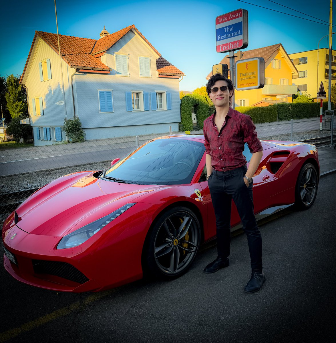 SekSwiss's tweet photo. “RED BEAUTY”
#SEKSWISS #เสกสวิต #supercar #ferrari https://t.co/VXWCKG26kA