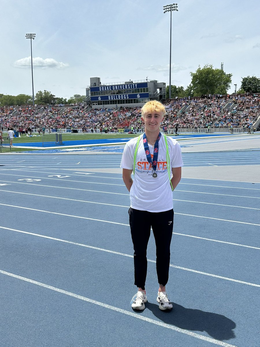 GrinnellTandF's tweet photo. 🚨State Runner-Up🚨

100m | 10.62

Kellan Harter

Career best and 2nd fastest time in all classes at the state meet https://t.co/ecn3VYYKaR