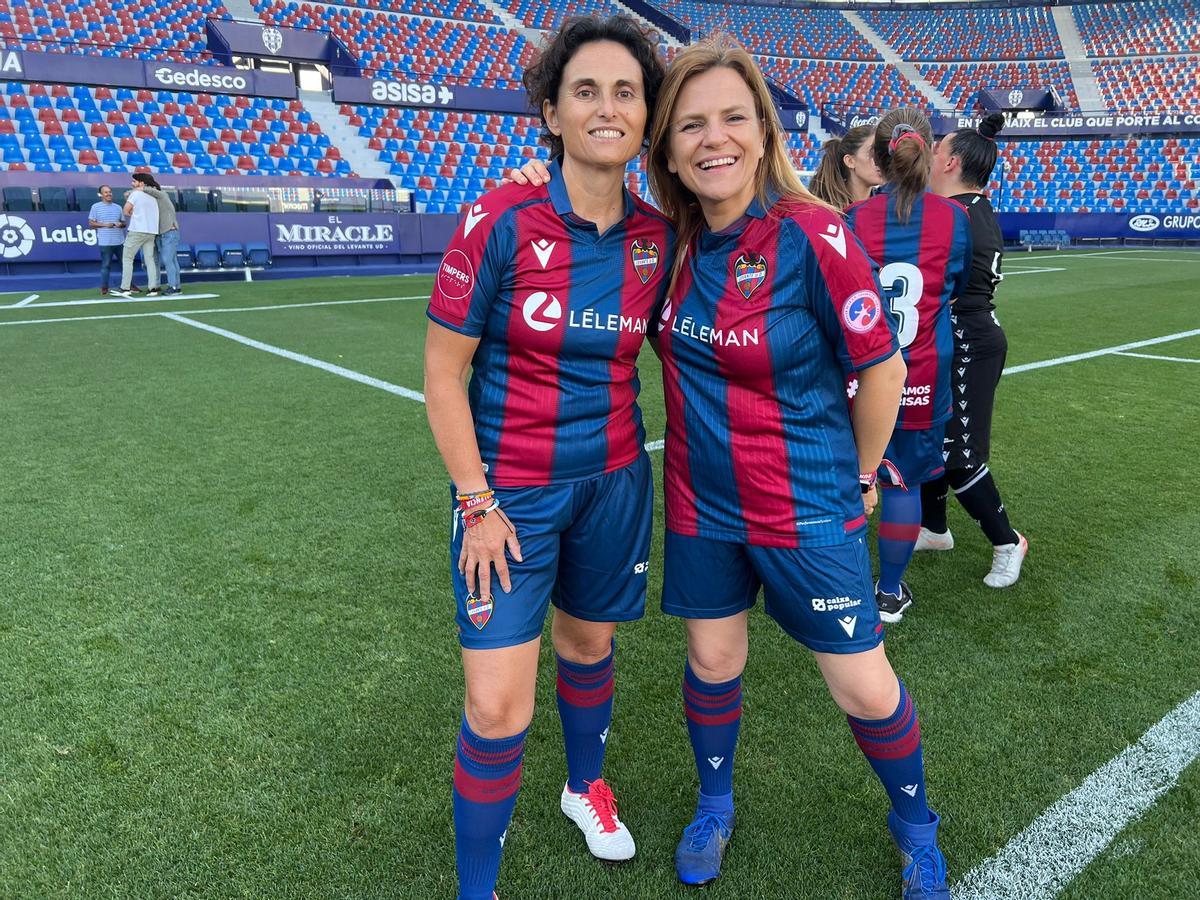 fofejas's tweet photo. @Corner_Che @policia Pero que esperáis de @pilarbernabe ???? https://t.co/XMotitww8j