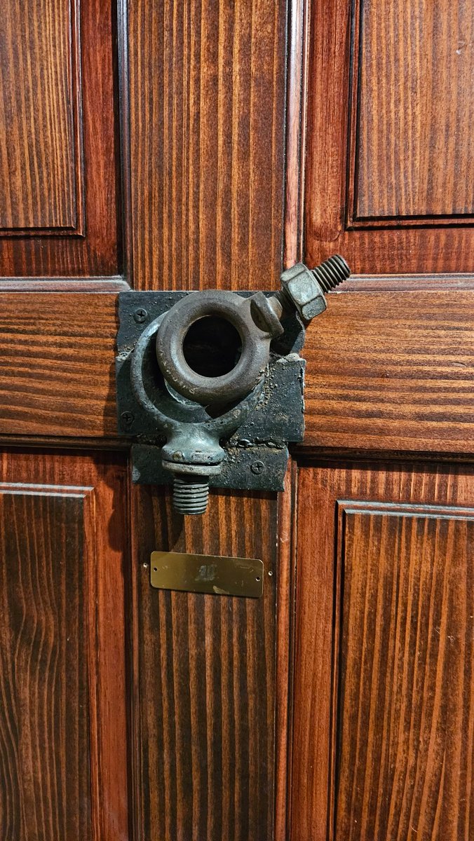 rootpoint's tweet photo. @MultimediaMage found this in Philly. I know you enjoy metalwork https://t.co/OxLT7itIj2