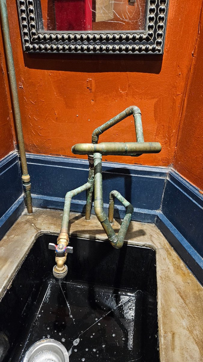 rootpoint's tweet photo. @MultimediaMage found this in Philly. I know you enjoy metalwork https://t.co/OxLT7itIj2