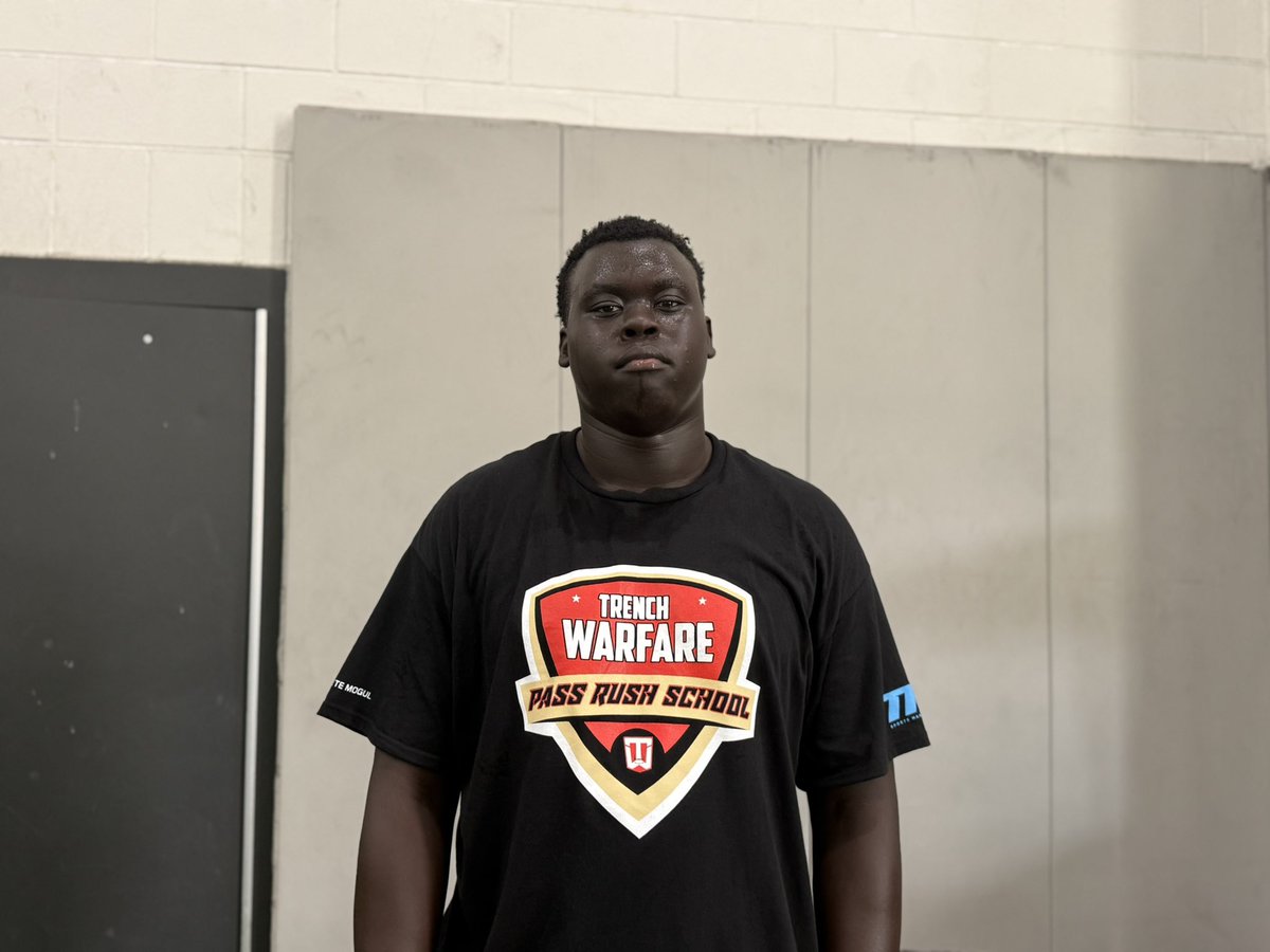 CoachWilliamsII's tweet photo. Angoi Angoi 2028 OL Dallas (TX) Bishop Lynch 6’5 275 looks good! Also a wrestler https://t.co/EzHUltOxOh